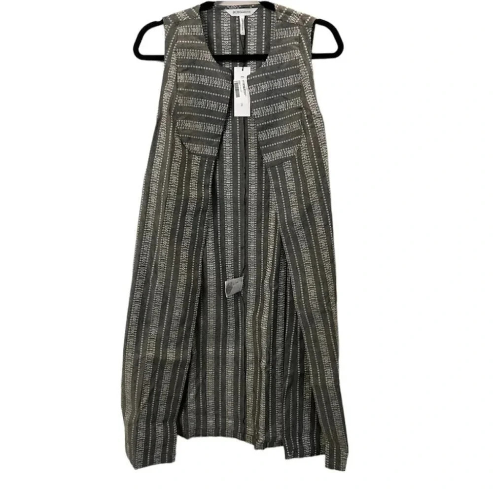 BCBGeneration Gray Stripe Open Longline Gray and White Vest Size Small NWT